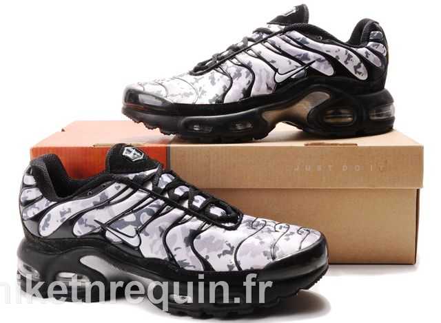 air tn 2010 noir chaussures face inferieure blanche (2)